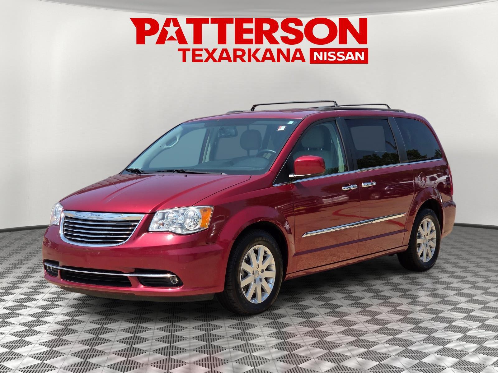 2015 Chrysler Town & Country Touring FWD