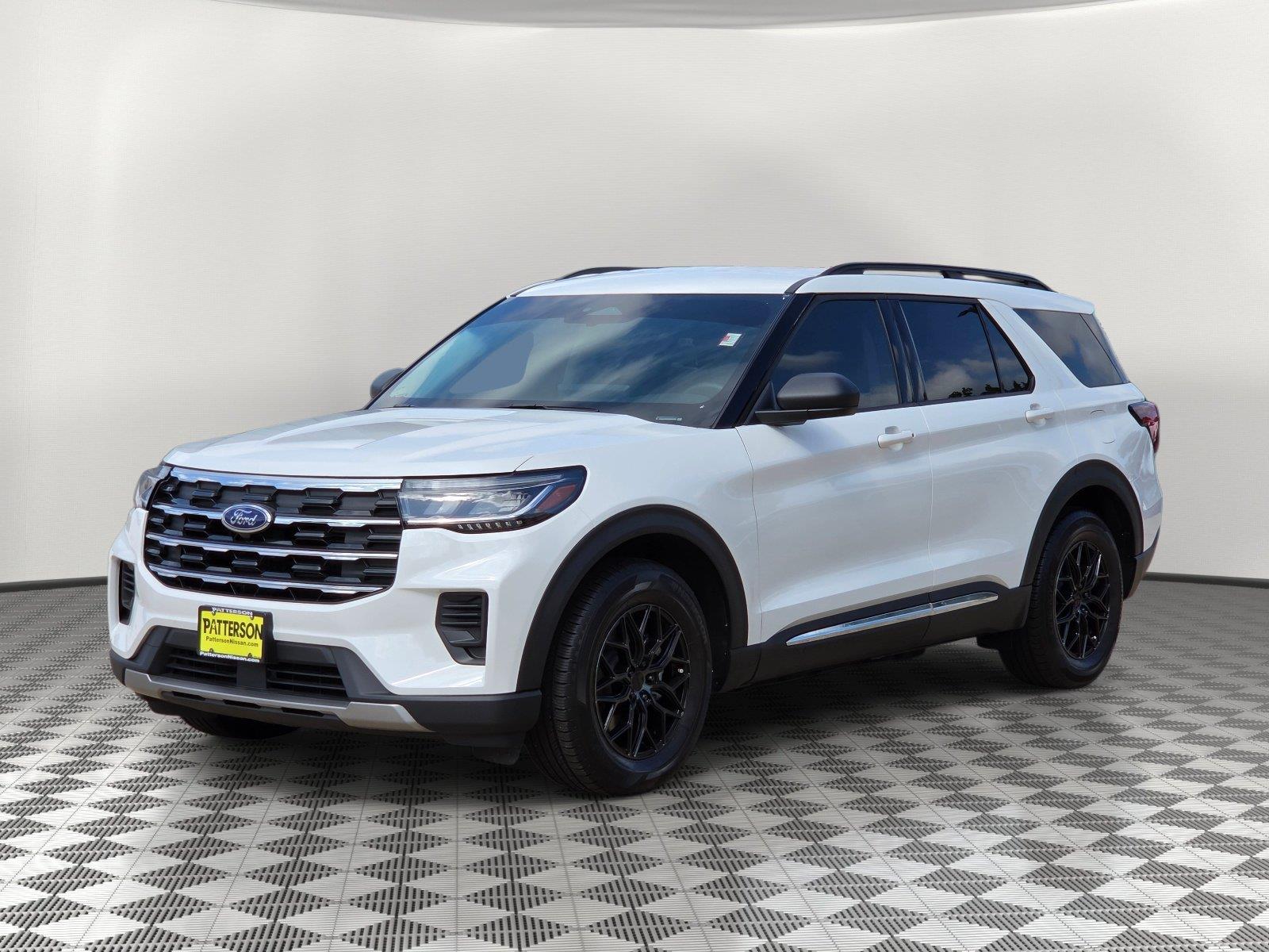 Star White Metallic Tri-Coat 2025 Ford Explorer SUV / Crossover Rear-Wheel Drive Automatic