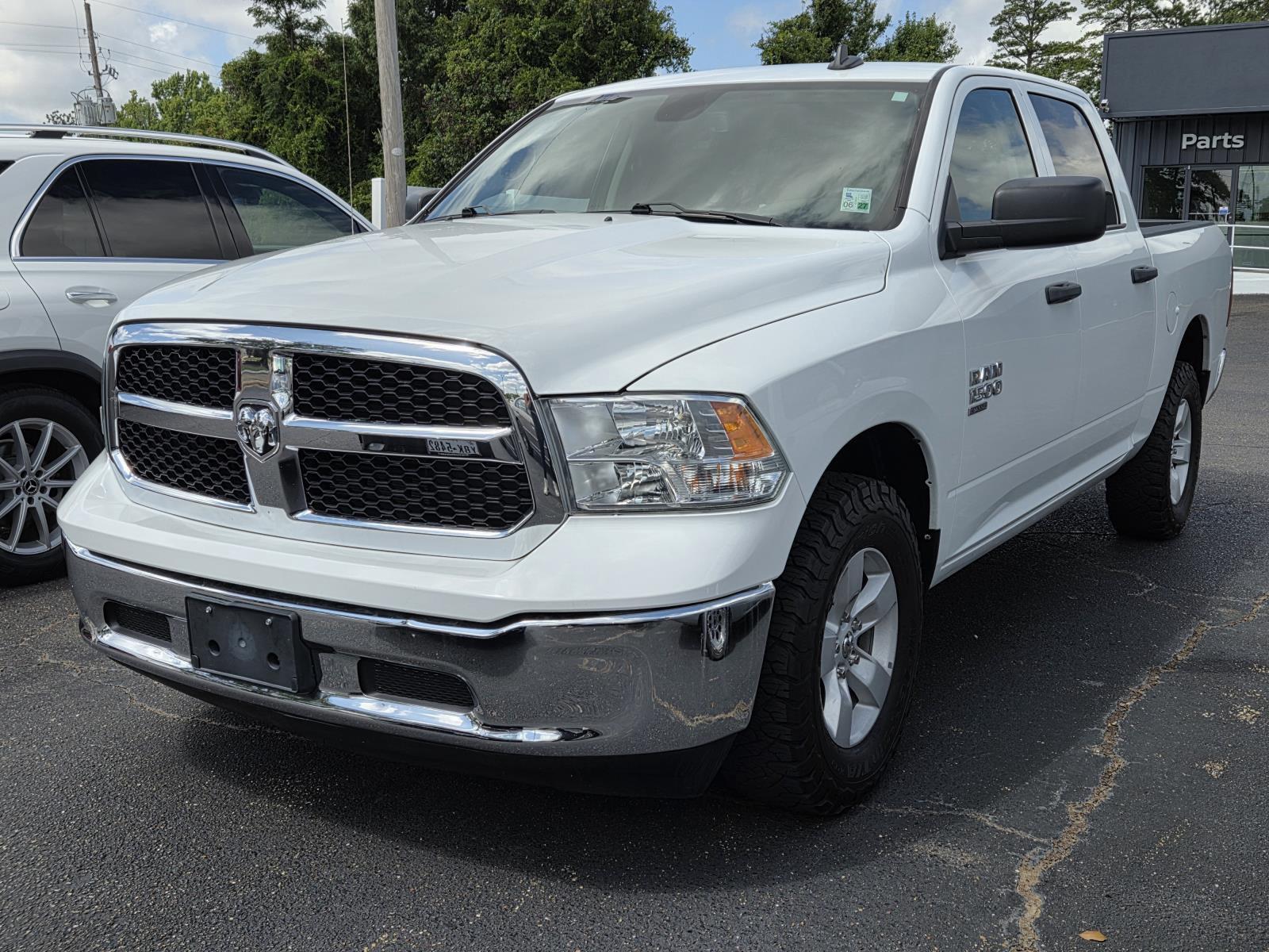 2023 RAM 1500 Classic SLT Crew Cab 4WD