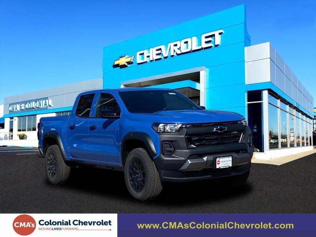 Reef Blue Metallic 2026 Chevrolet Colorado Pickup Truck Four-Wheel Drive 8-Speed Automatic