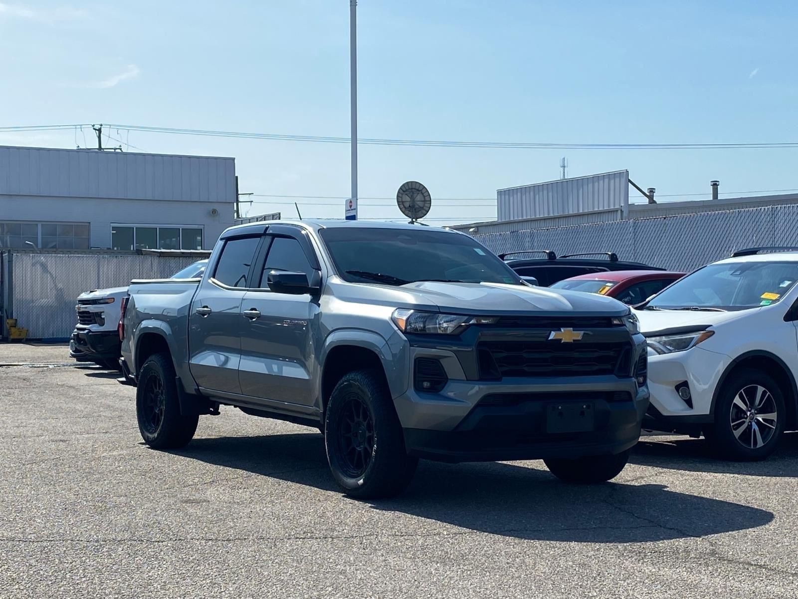 Sterling Gray Metallic 2024 Chevrolet Colorado LT Crew Cab RWD Pickup Truck 4X2 8-Speed Automatic