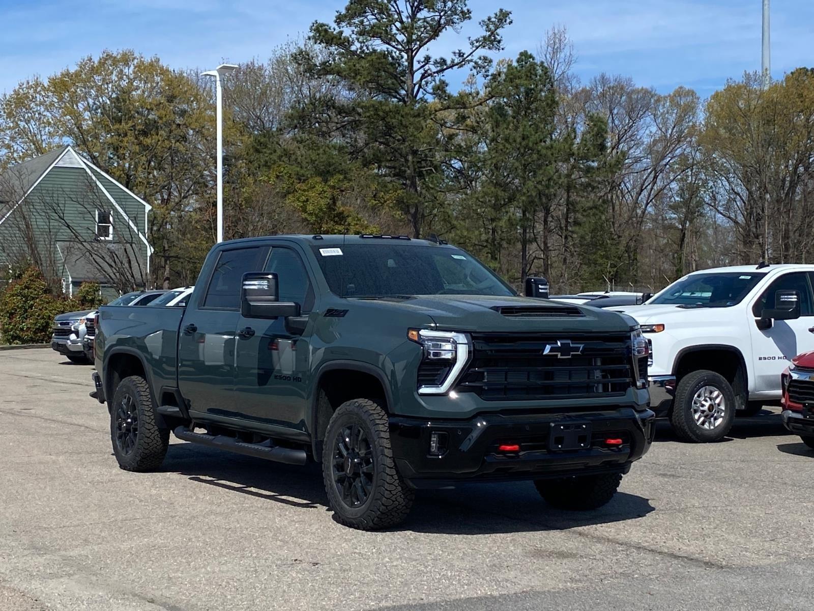 Cypress Gray 2026 Chevrolet Silverado 2500HD LT Crew Cab 4WD Pickup Truck Four-Wheel Drive Automatic