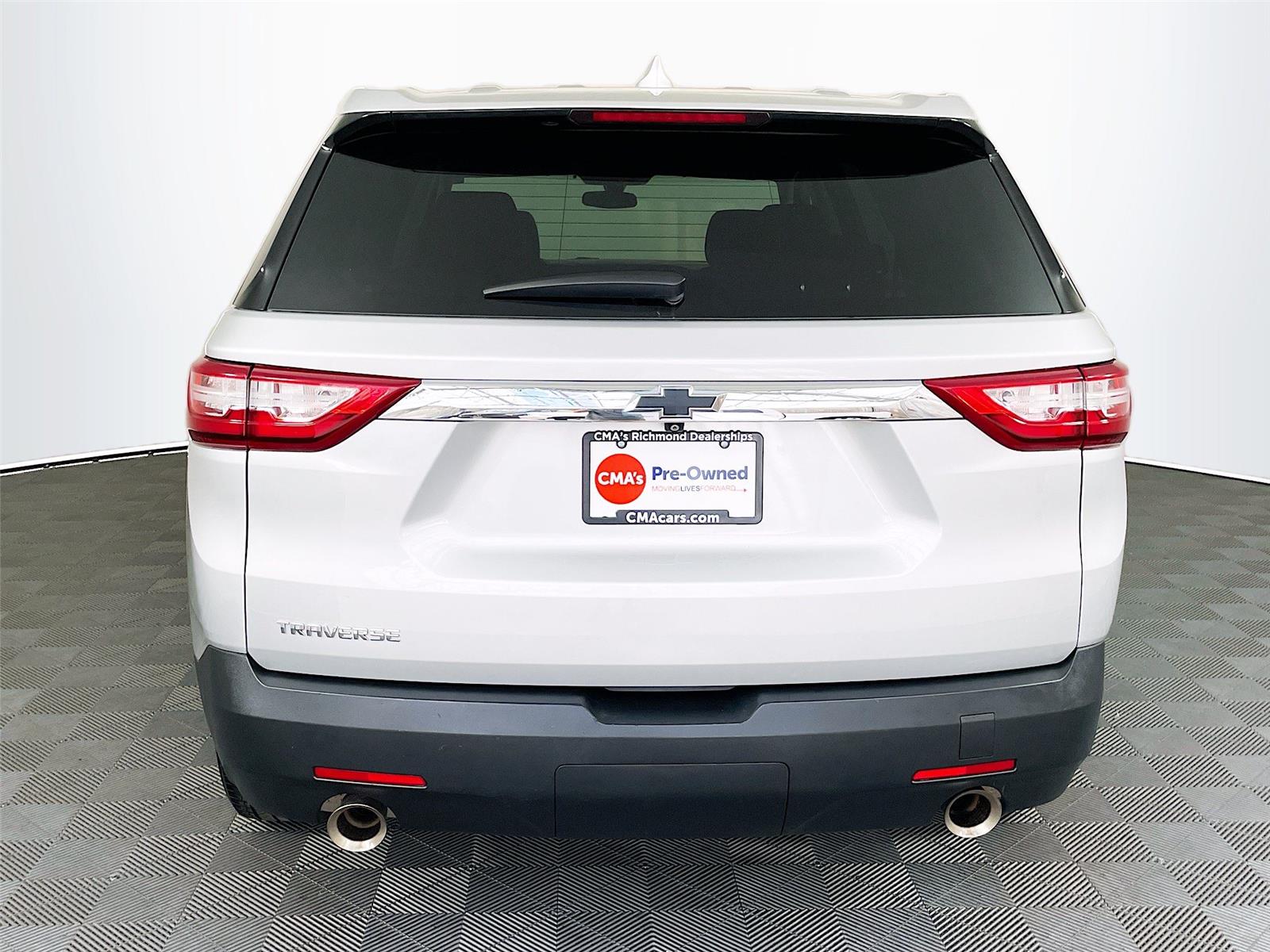 View vehicle photo 7