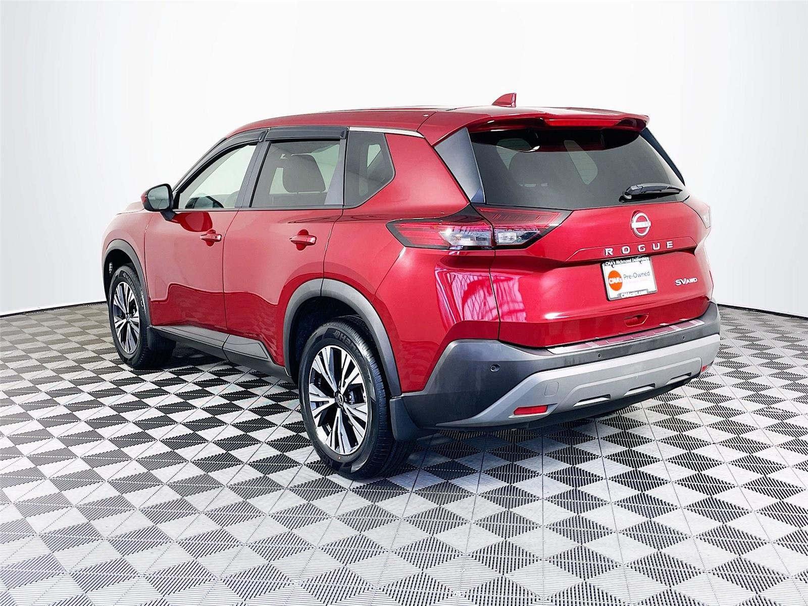 View vehicle photo 6