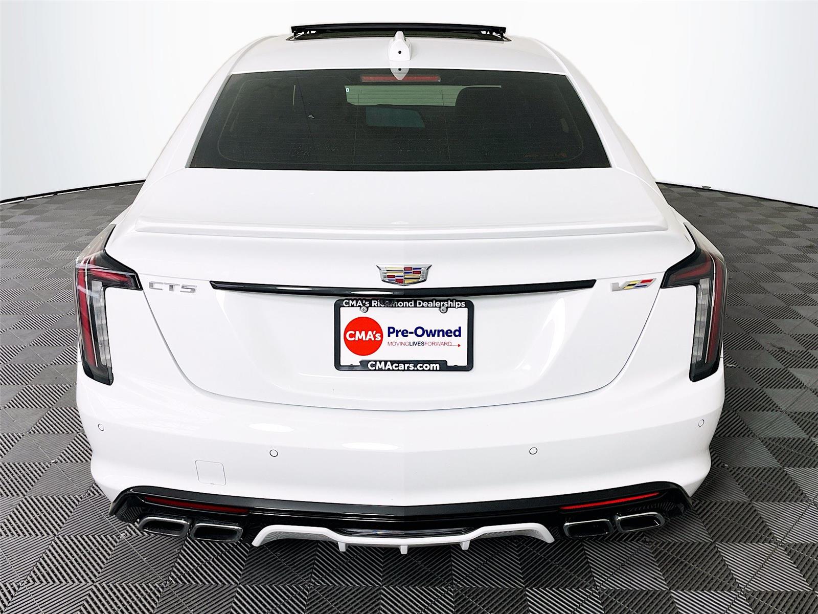 View vehicle photo 7