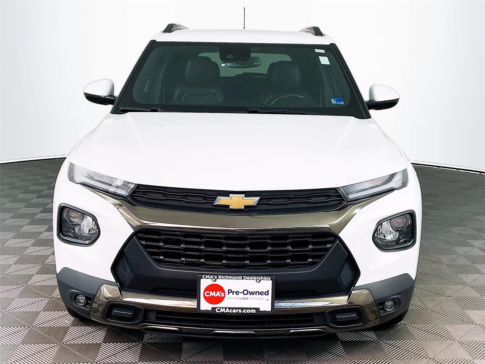 View vehicle photo 2