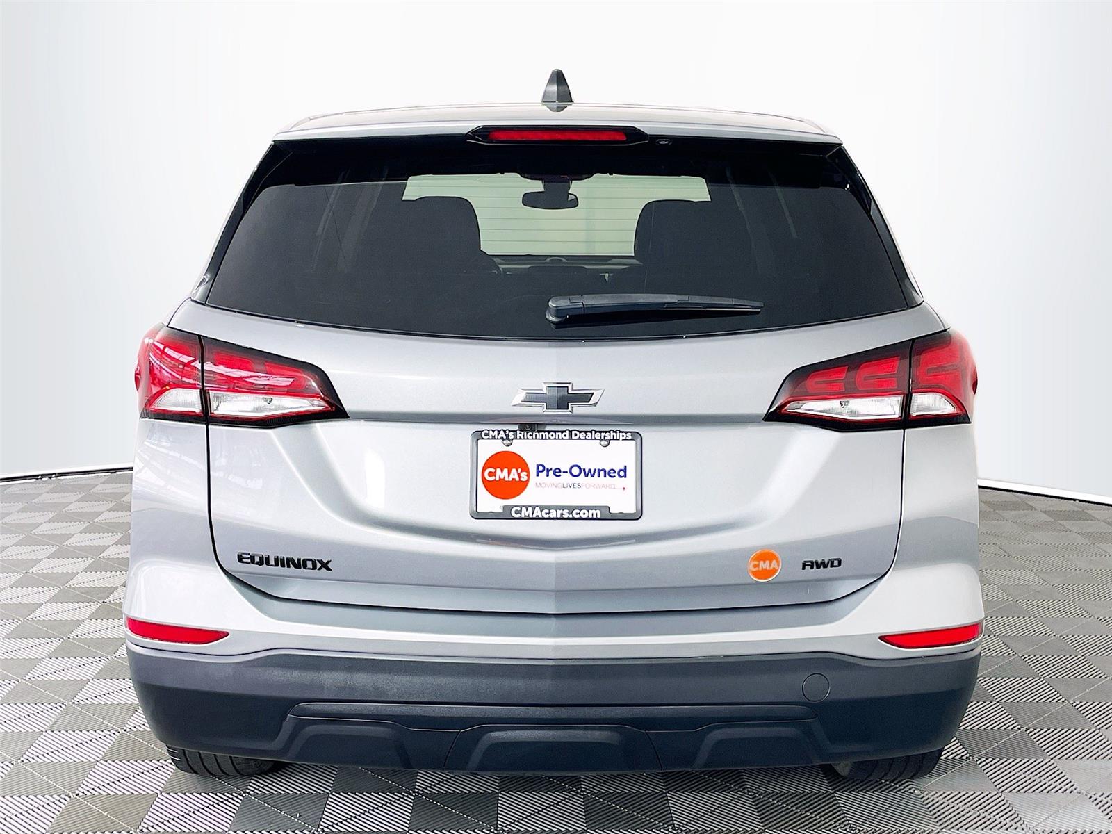 View vehicle photo 7