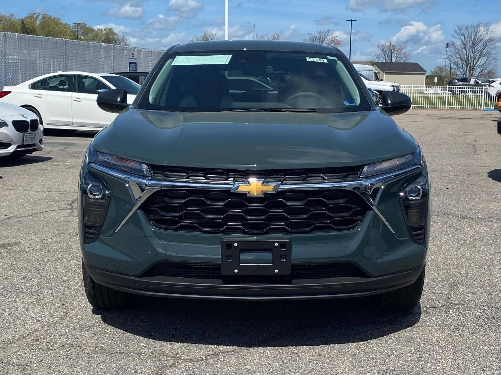 View vehicle photo 6