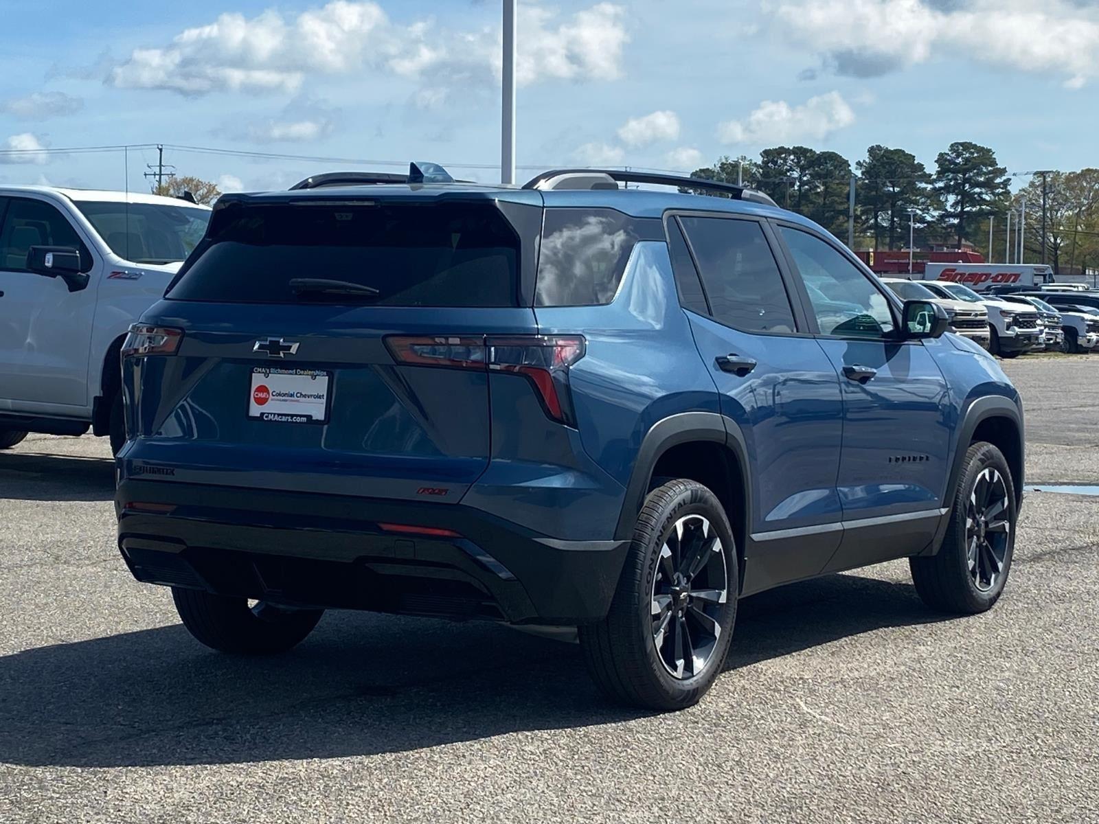 View vehicle photo 3