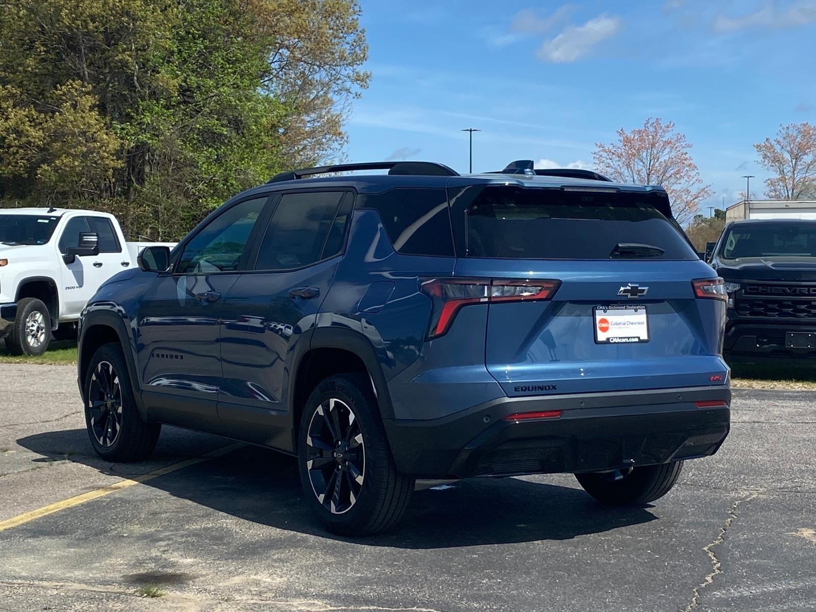 View vehicle photo 5