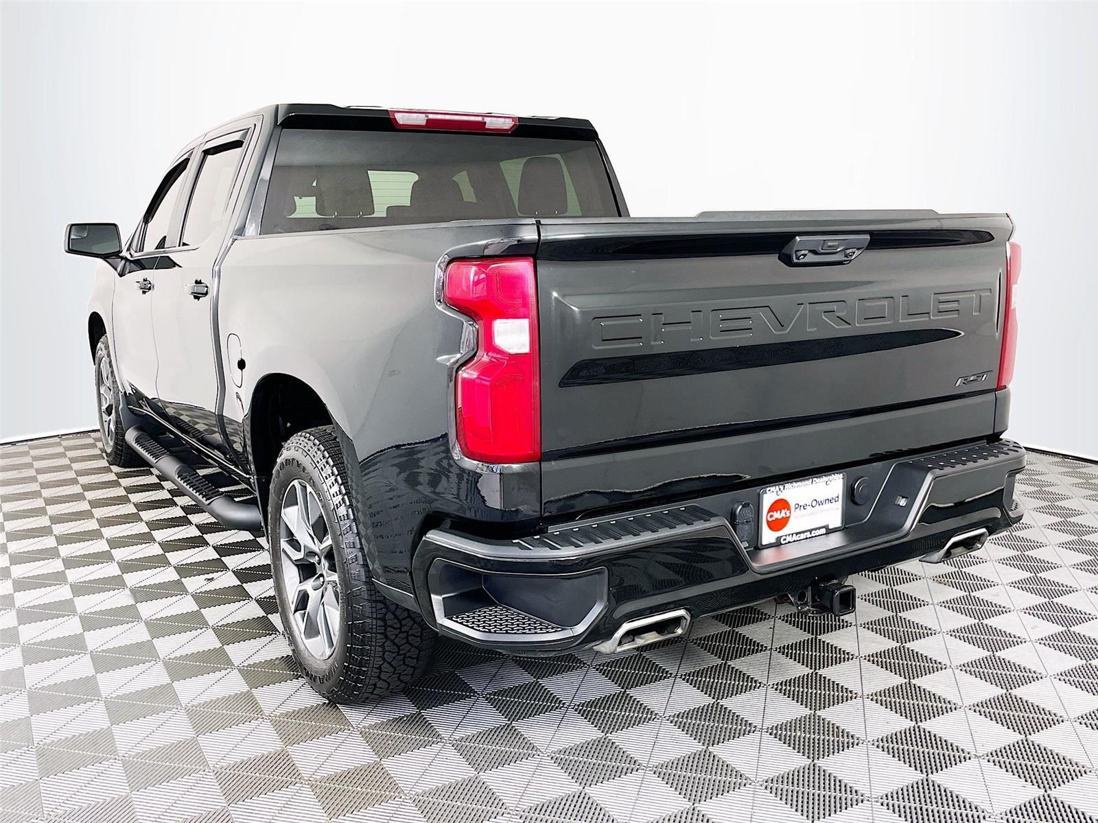 View vehicle photo 7