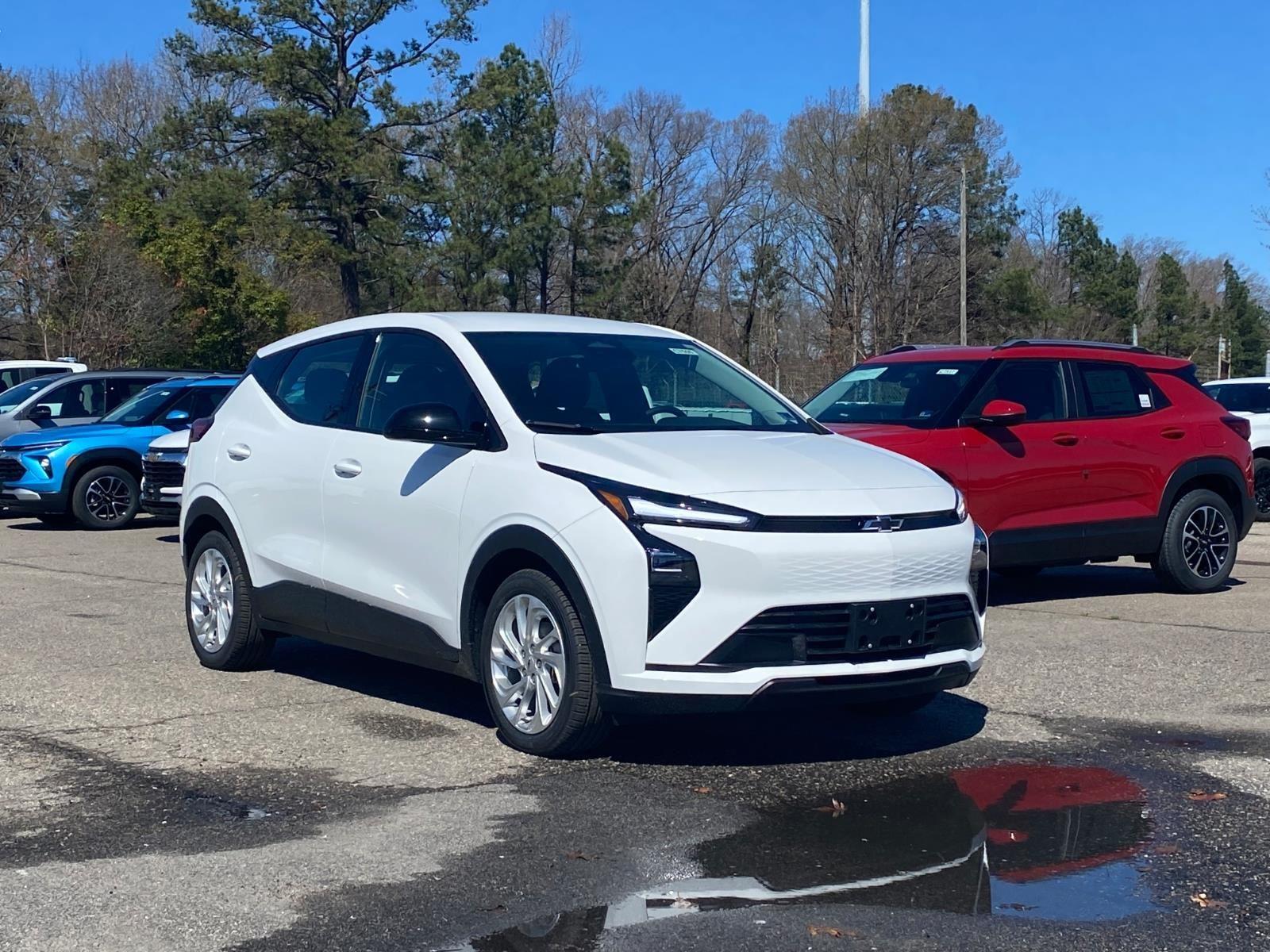 Summit White 2027 Chevrolet Bolt LT FWD SUV / Crossover Front-Wheel Drive Automatic