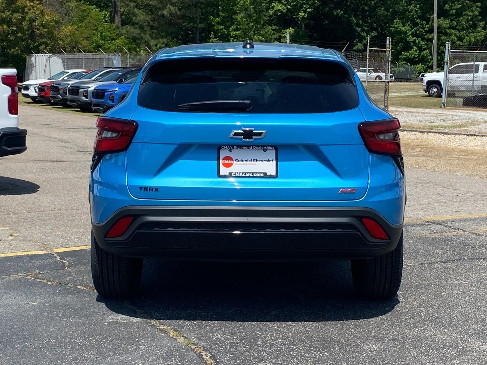 View vehicle photo 4