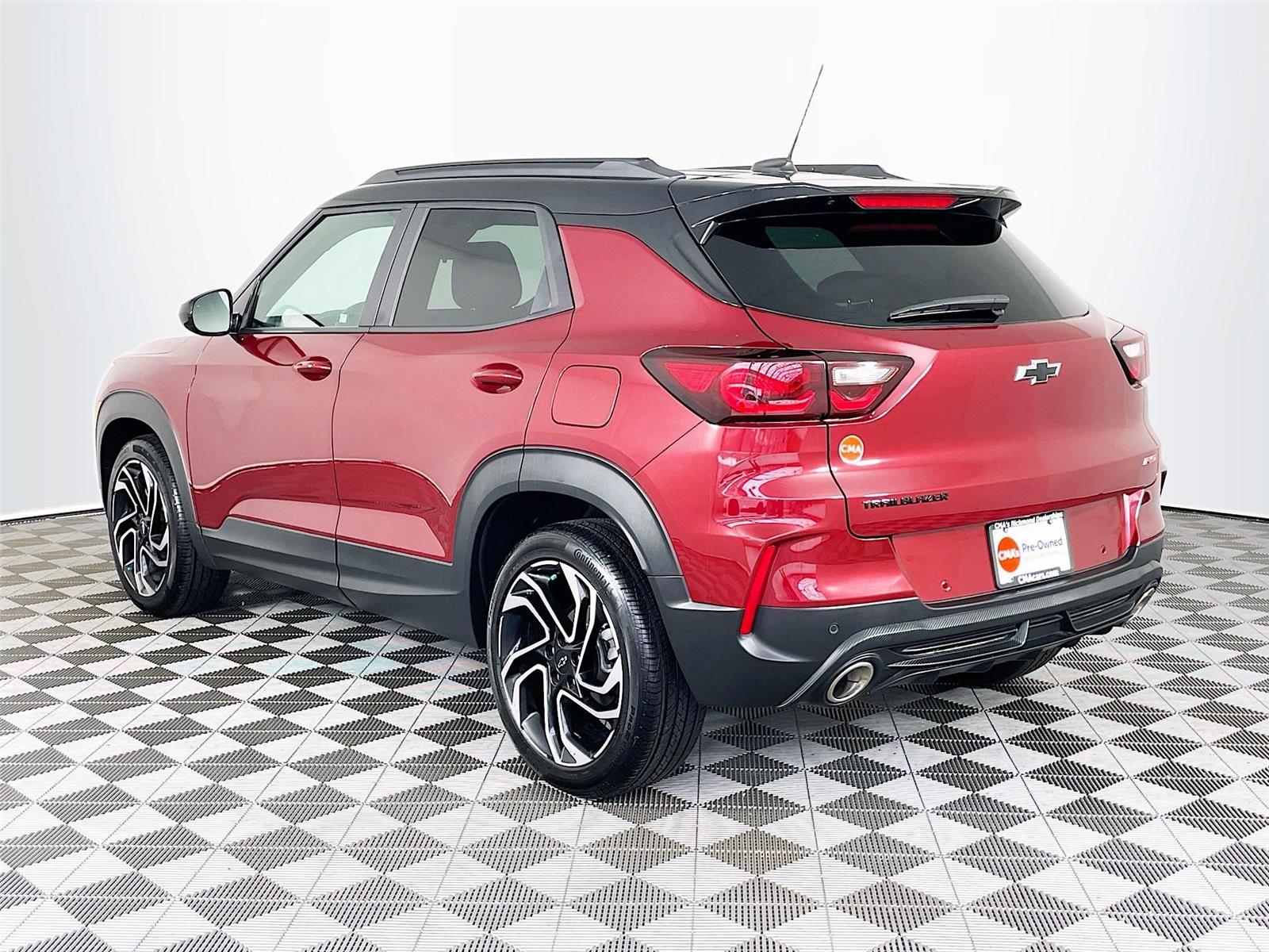 View vehicle photo 6