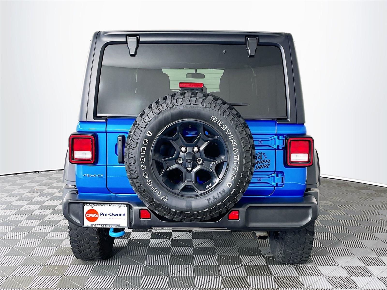 View vehicle photo 7