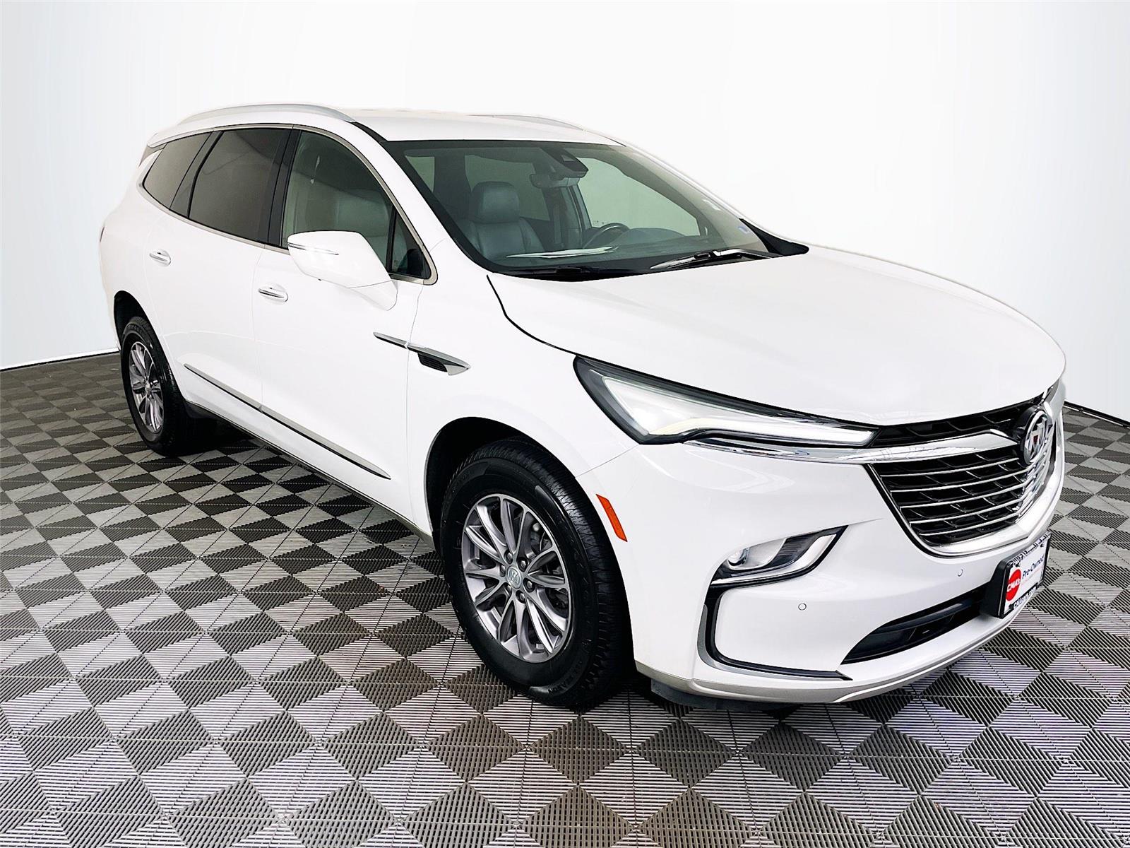 Summit White 2022 Buick Enclave SUV / Crossover Four-Wheel Drive 9-Speed Automatic