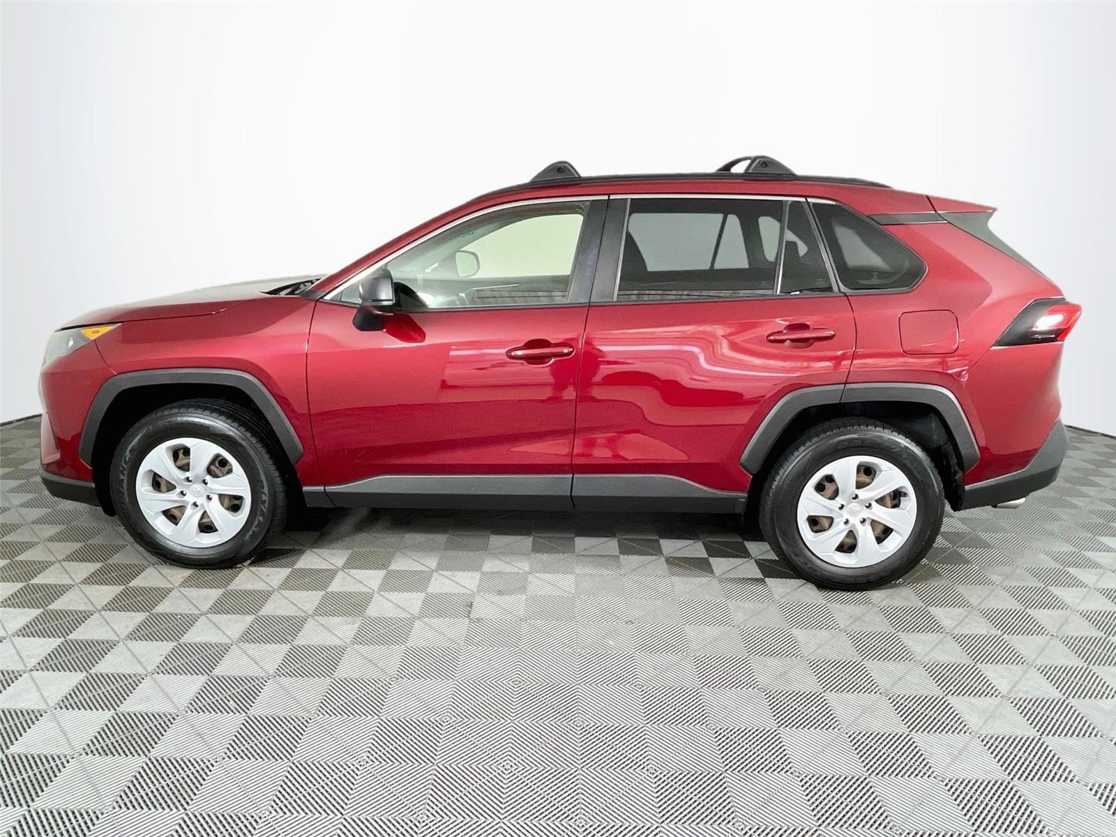View vehicle photo 4