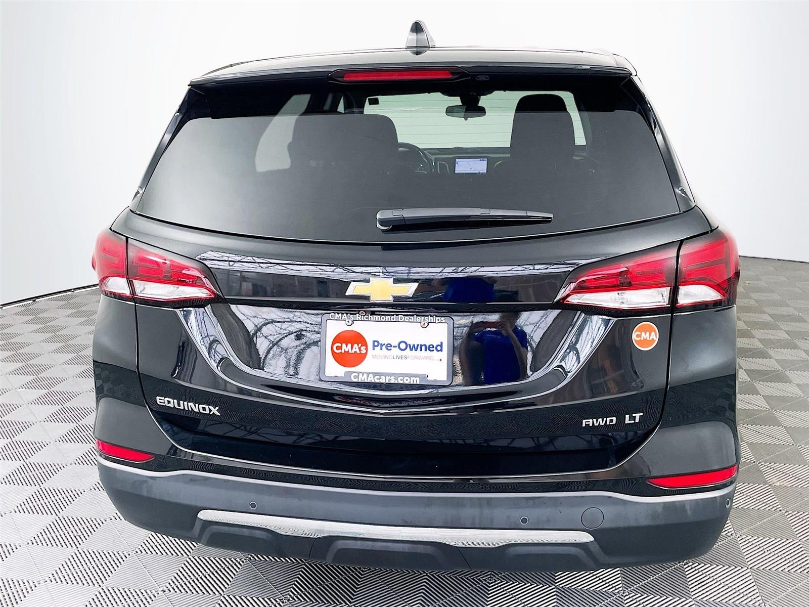 View vehicle photo 7
