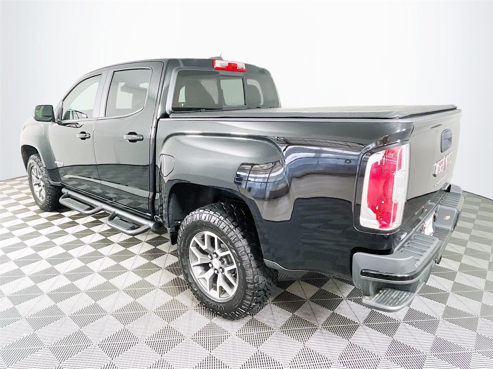 View vehicle photo 6