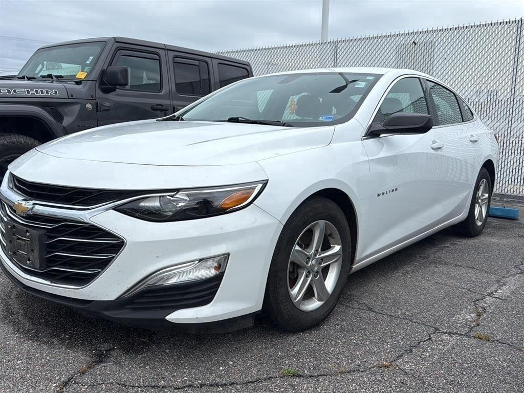 SUMMIT WHITE 2022 Chevrolet Malibu Sedan Front-Wheel Drive Automatic