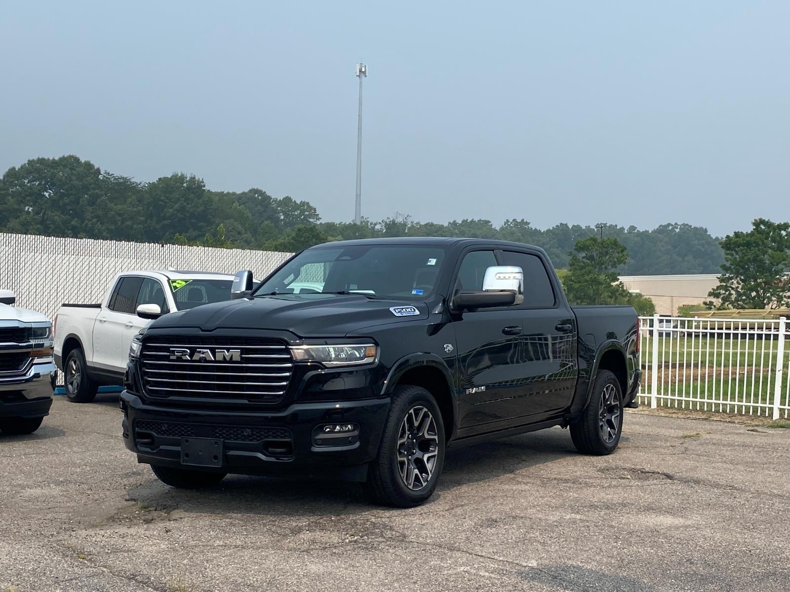 2026 RAM 1500 Laramie Crew Cab 4WD