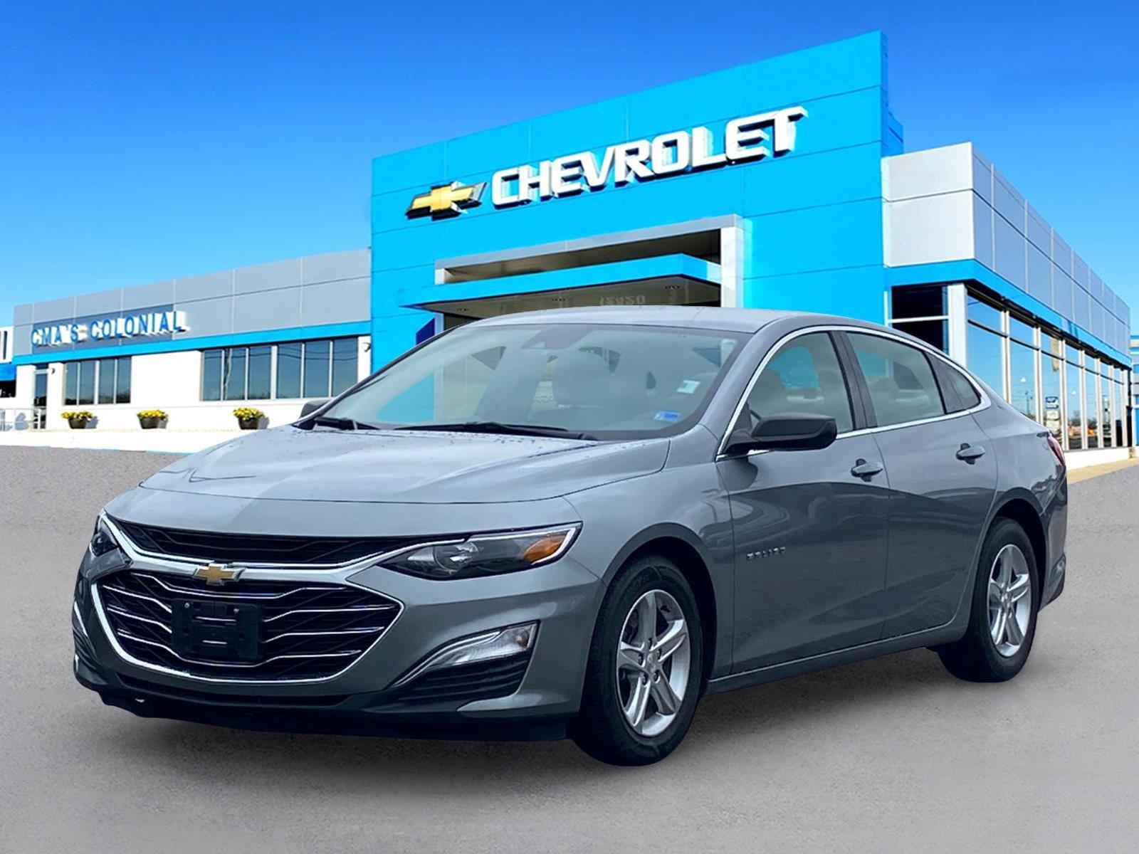 Sterling Gray Metallic 2023 Chevrolet Malibu Sedan Front-Wheel Drive Continuously Variable Transmission