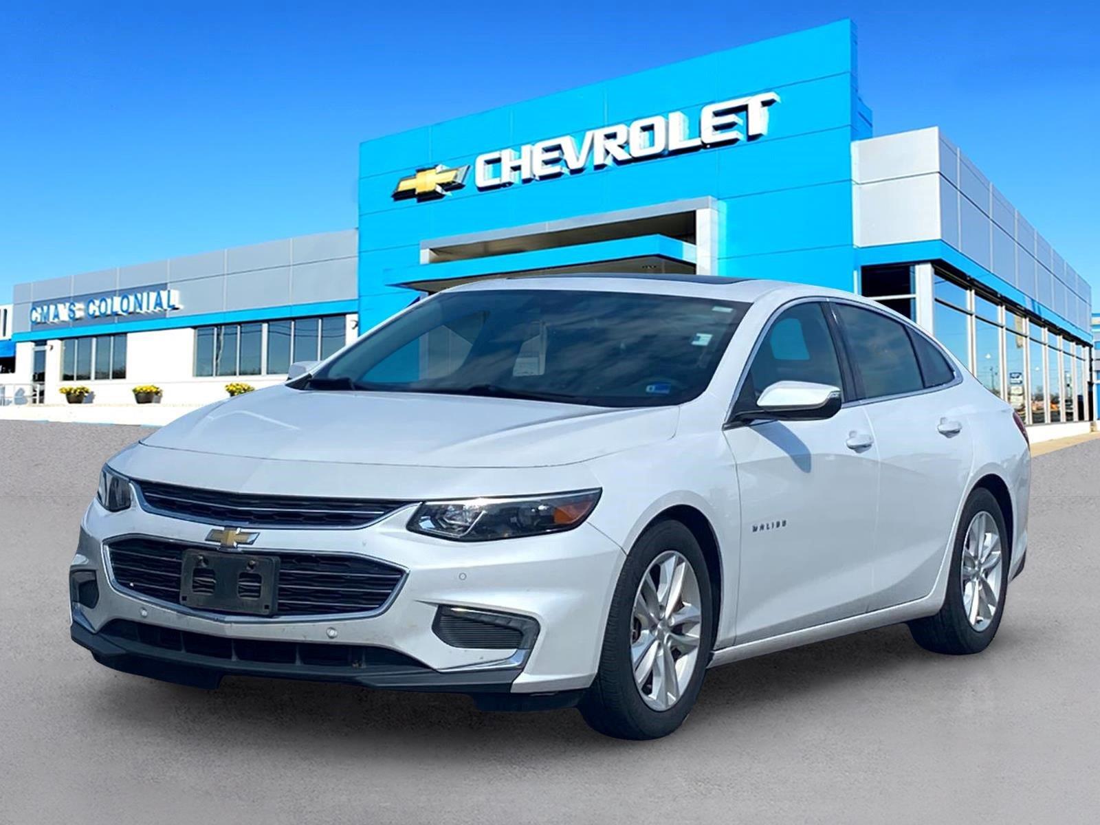 White (Iridescent Pearl Tricoat) 2017 Chevrolet Malibu Hybrid Sedan Front-Wheel Drive Automatic