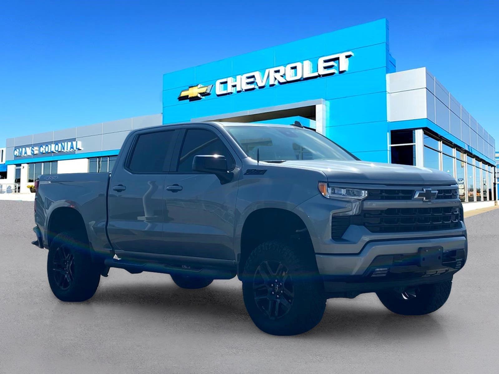 Sterling Gray Metallic 2024 Chevrolet Silverado 1500 Pickup Truck Four-Wheel Drive Automatic