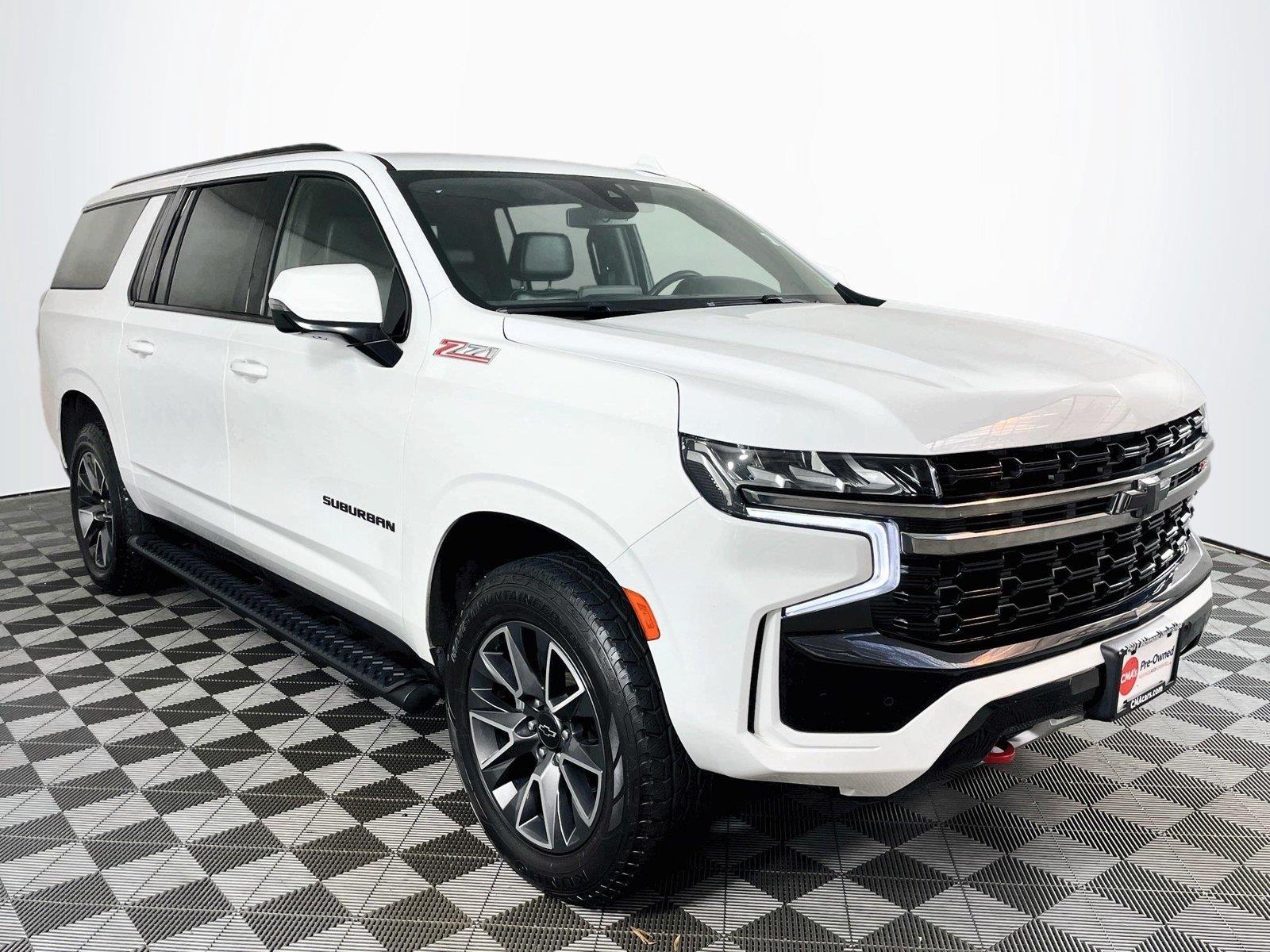 Summit White 2022 Chevrolet Suburban SUV / Crossover Four-Wheel Drive Automatic