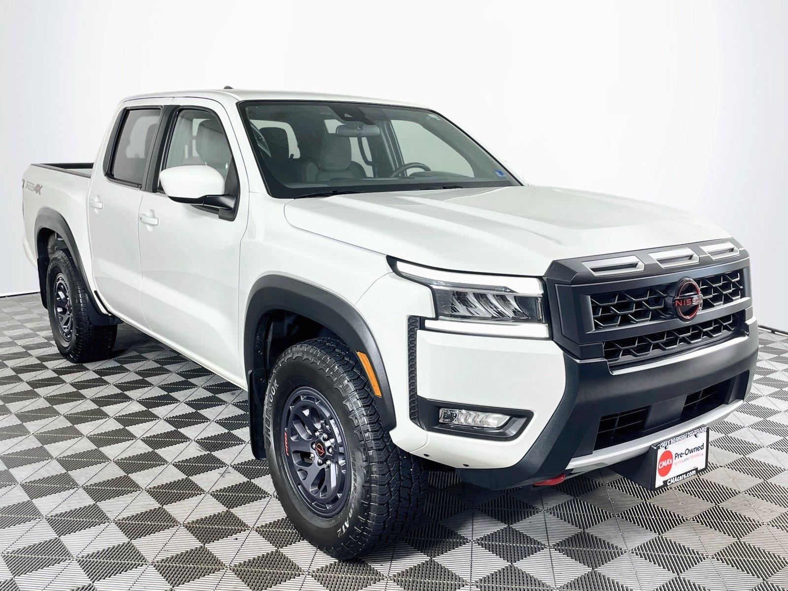 Glacier White 2025 Nissan Frontier Pickup Truck Four-Wheel Drive Automatic