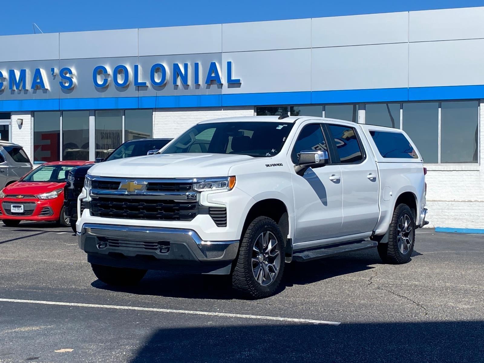 Summit White 2022 Chevrolet Silverado 1500 Pickup Truck Four-Wheel Drive 8-Speed Automatic