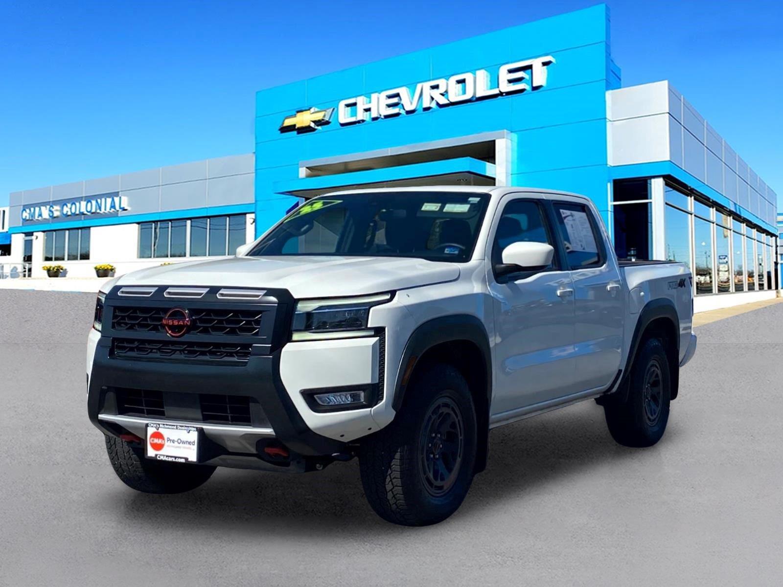 Glacier White 2025 Nissan Frontier Pickup Truck Four-Wheel Drive Automatic
