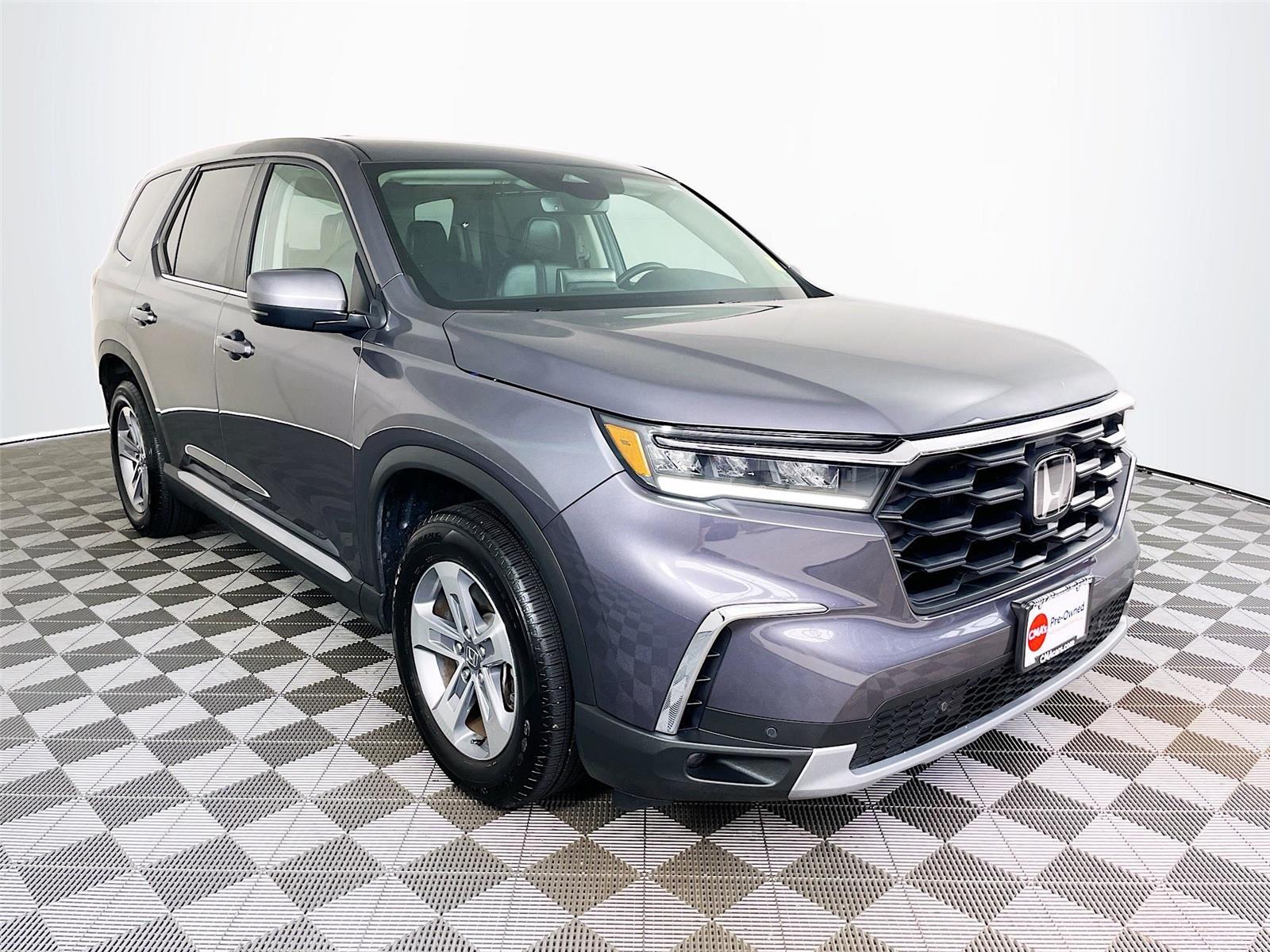 Gray (Modern Steel Metallic) 2025 Honda Pilot SUV / Crossover All-Wheel Drive Automatic
