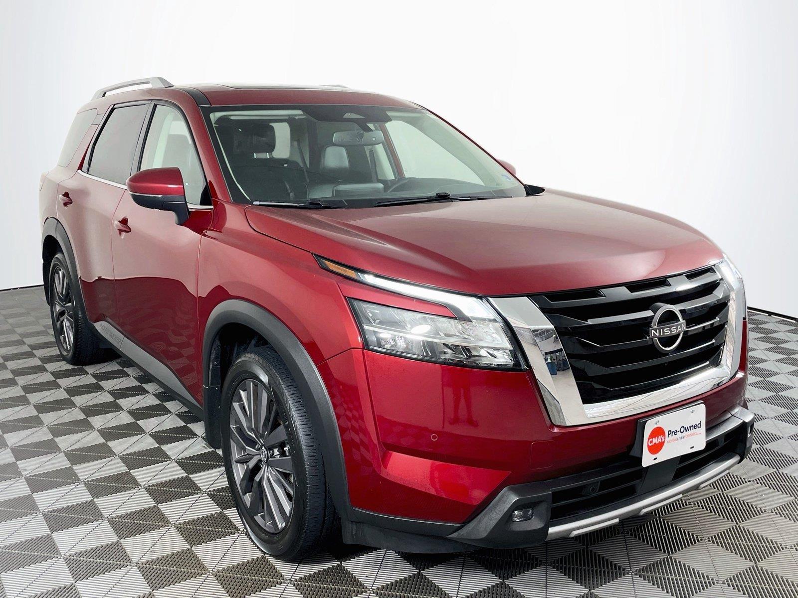2022 Nissan Pathfinder SL 4WD