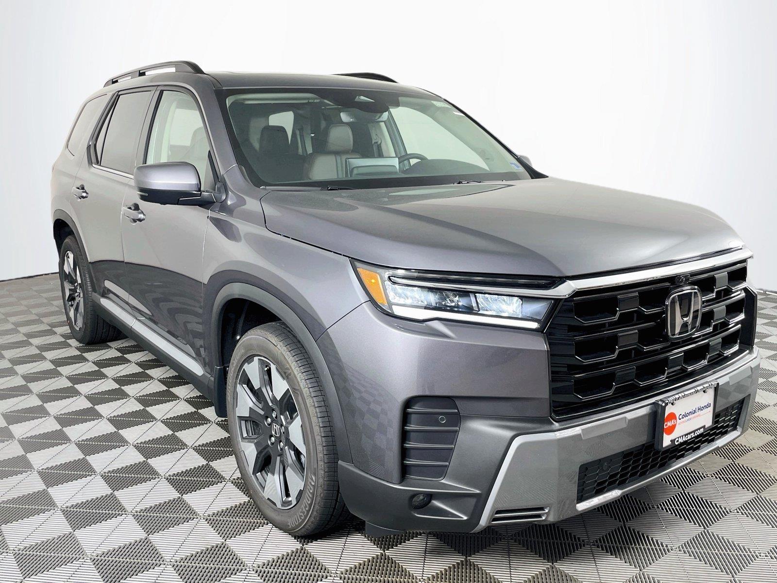 Gray (Modern Steel Metallic) 2026 Honda Pilot SUV / Crossover All-Wheel Drive Automatic