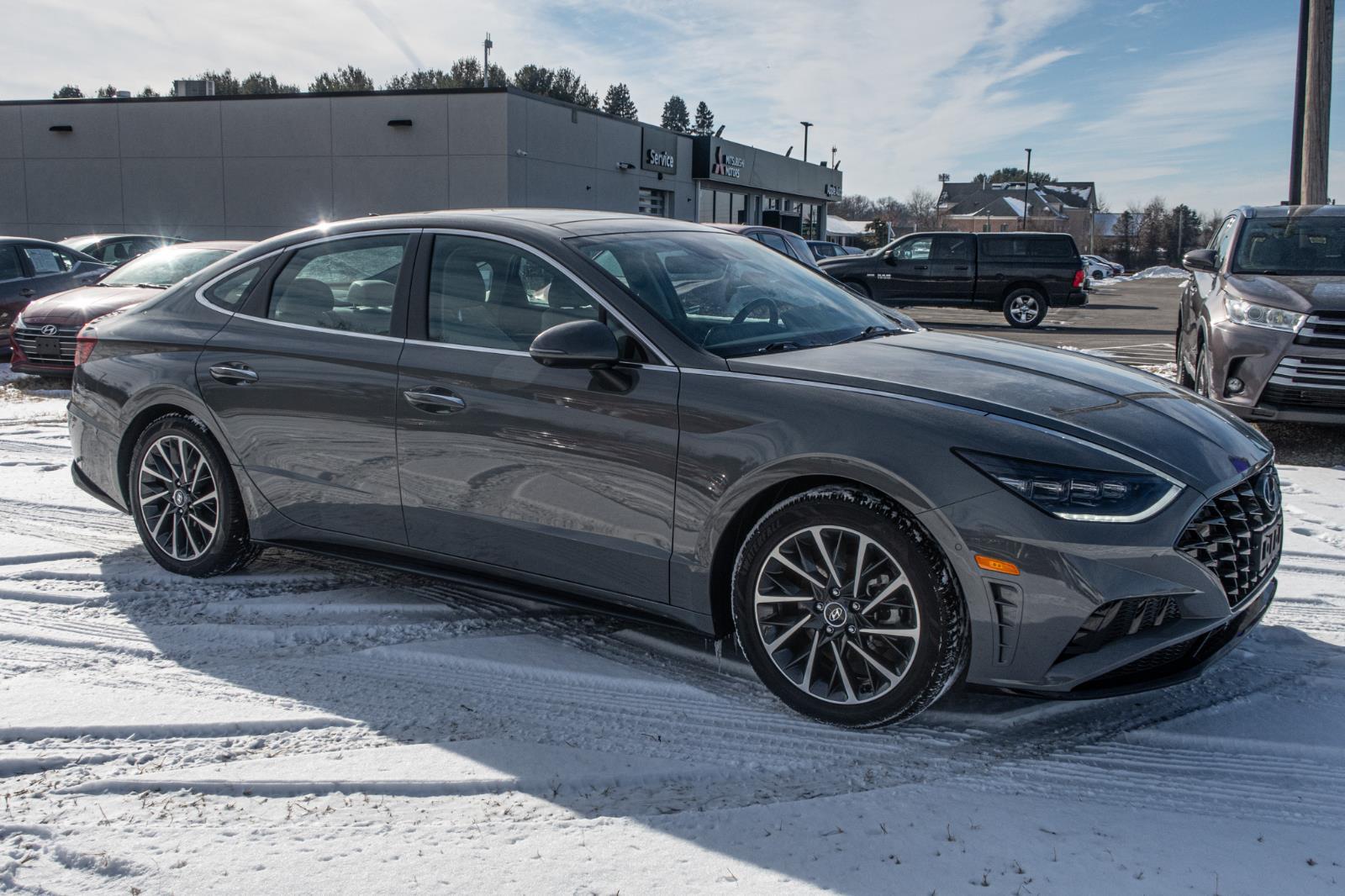 2022 Hyundai SONATA Limited