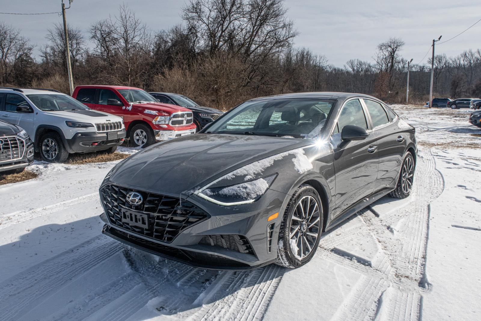 2022 Hyundai SONATA Limited