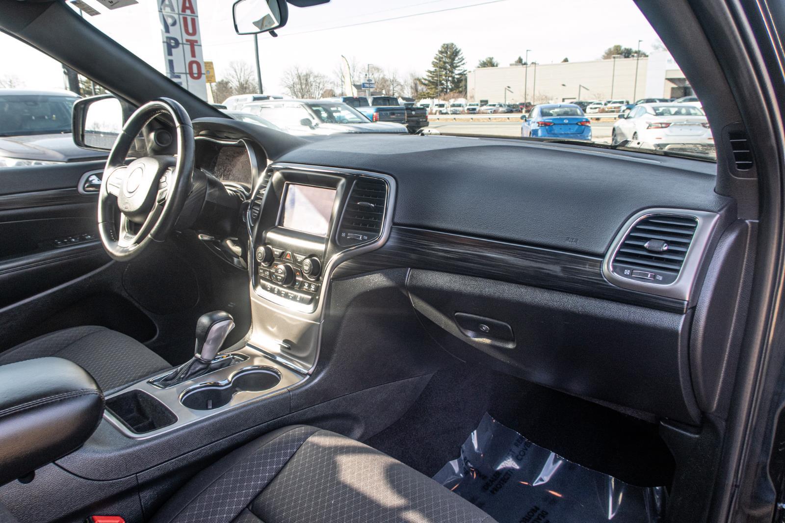 2020 Jeep Grand Cherokee Laredo E