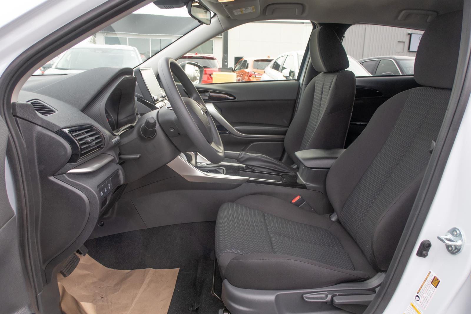 2025 Mitsubishi Eclipse Cross LE