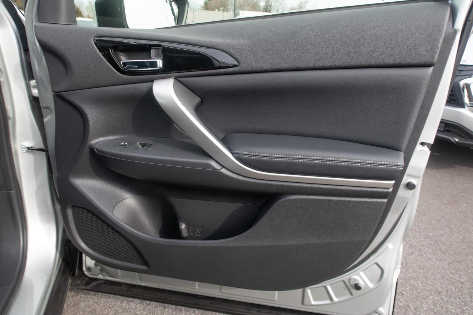 2025 Mitsubishi Eclipse Cross LE