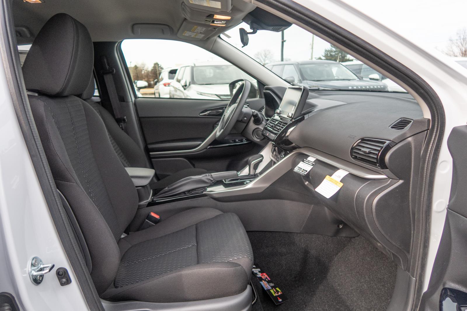 2025 Mitsubishi Eclipse Cross LE
