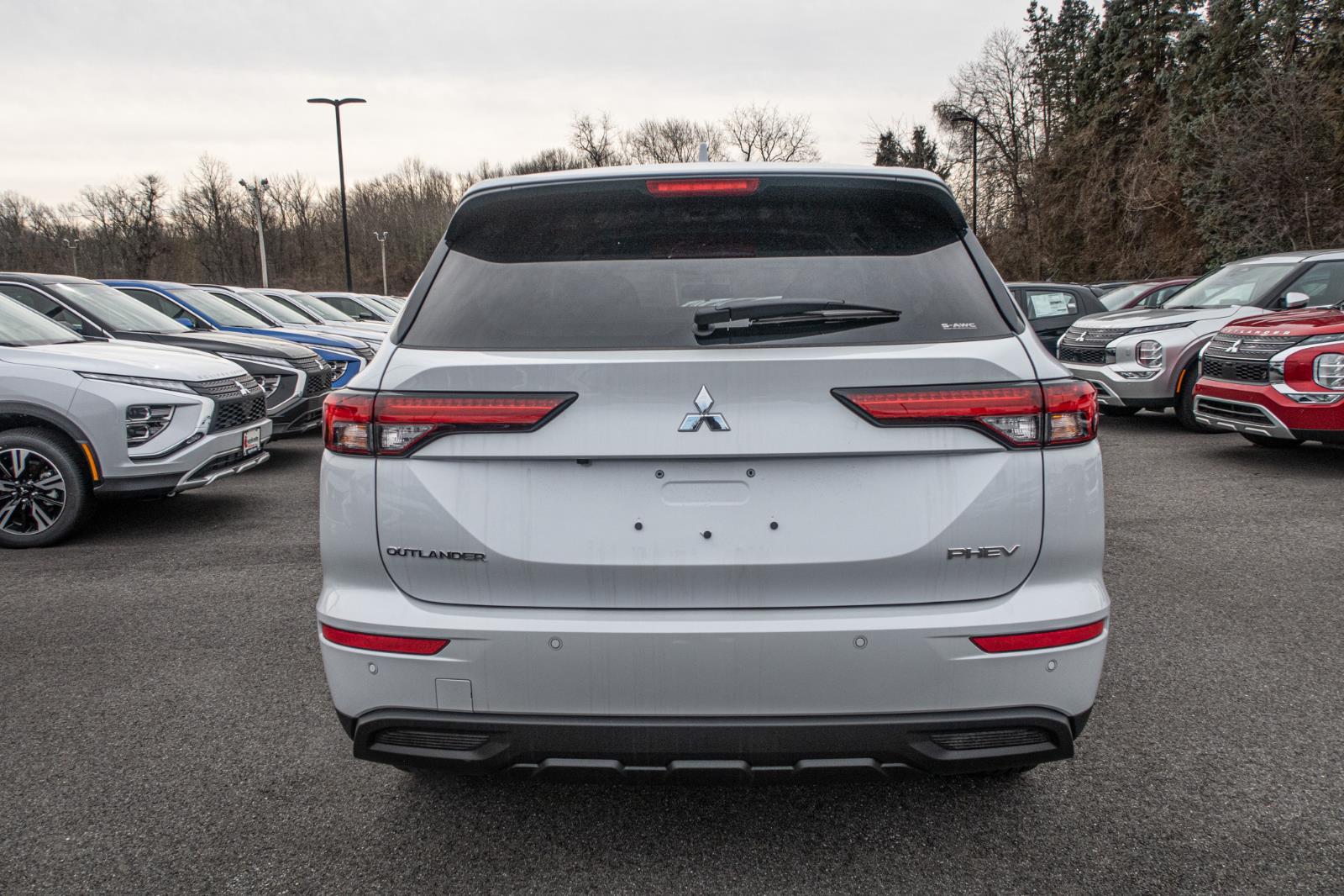 2025 Mitsubishi Outlander PHEV ES