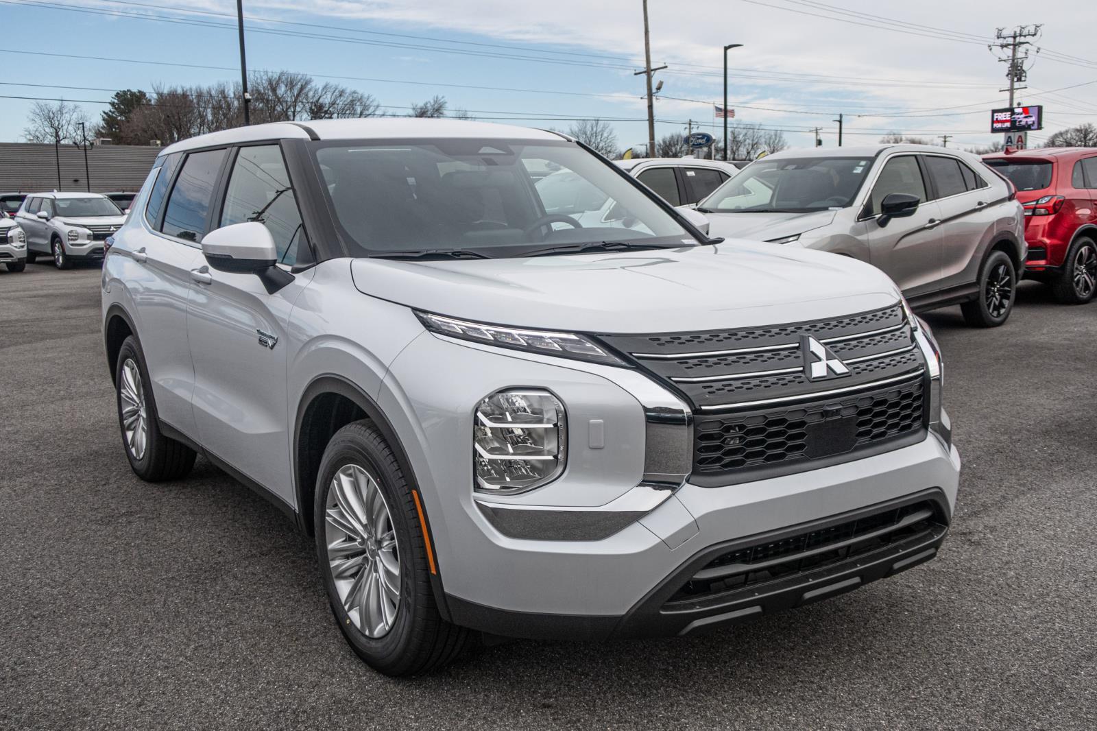 2025 Mitsubishi Outlander PHEV ES