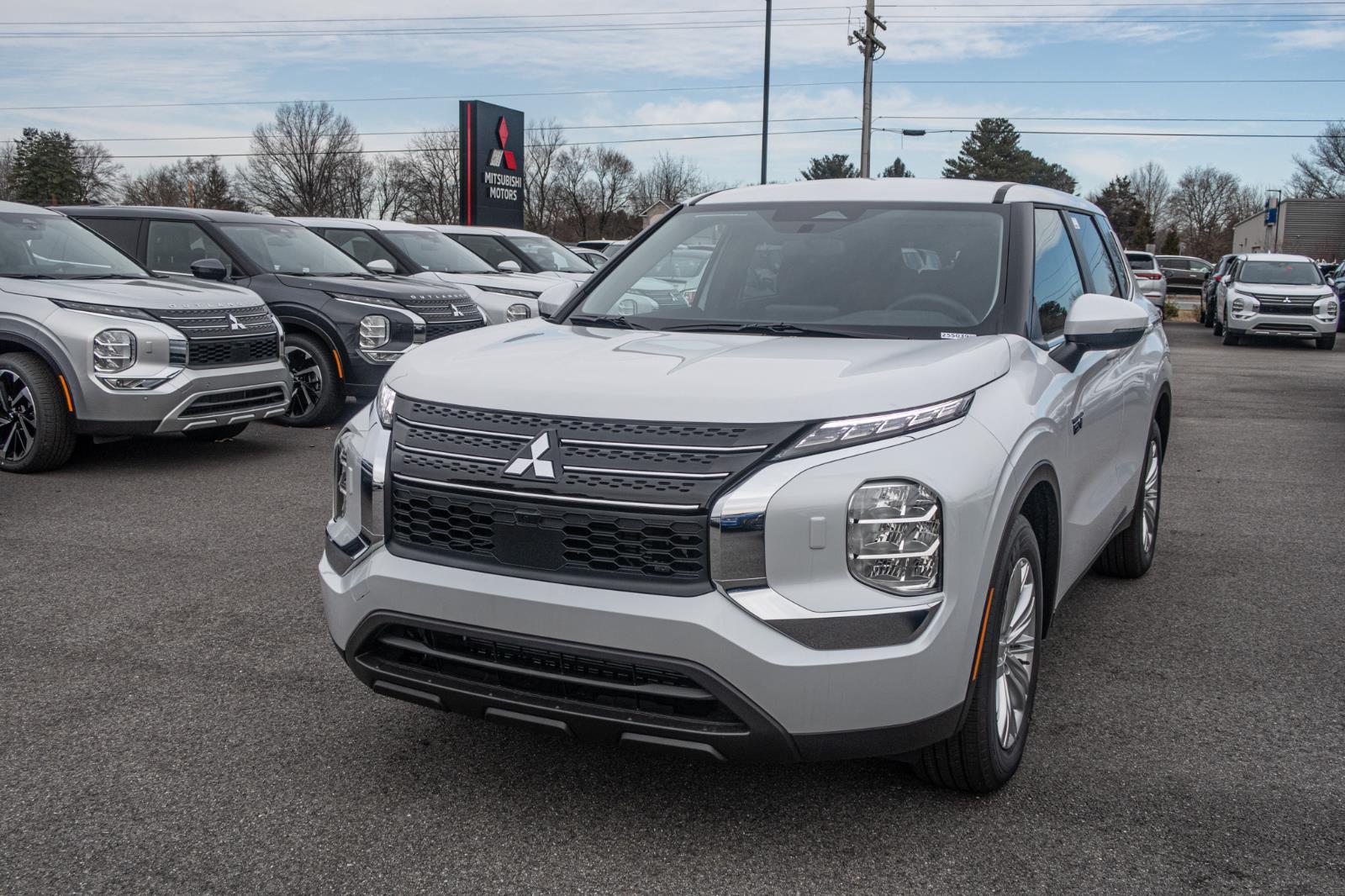 2025 Mitsubishi Outlander PHEV ES