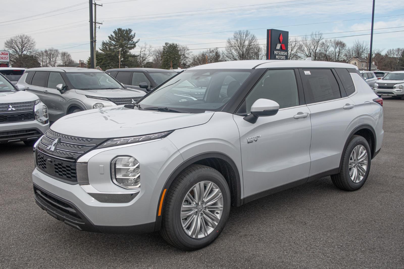 2025 Mitsubishi Outlander PHEV ES