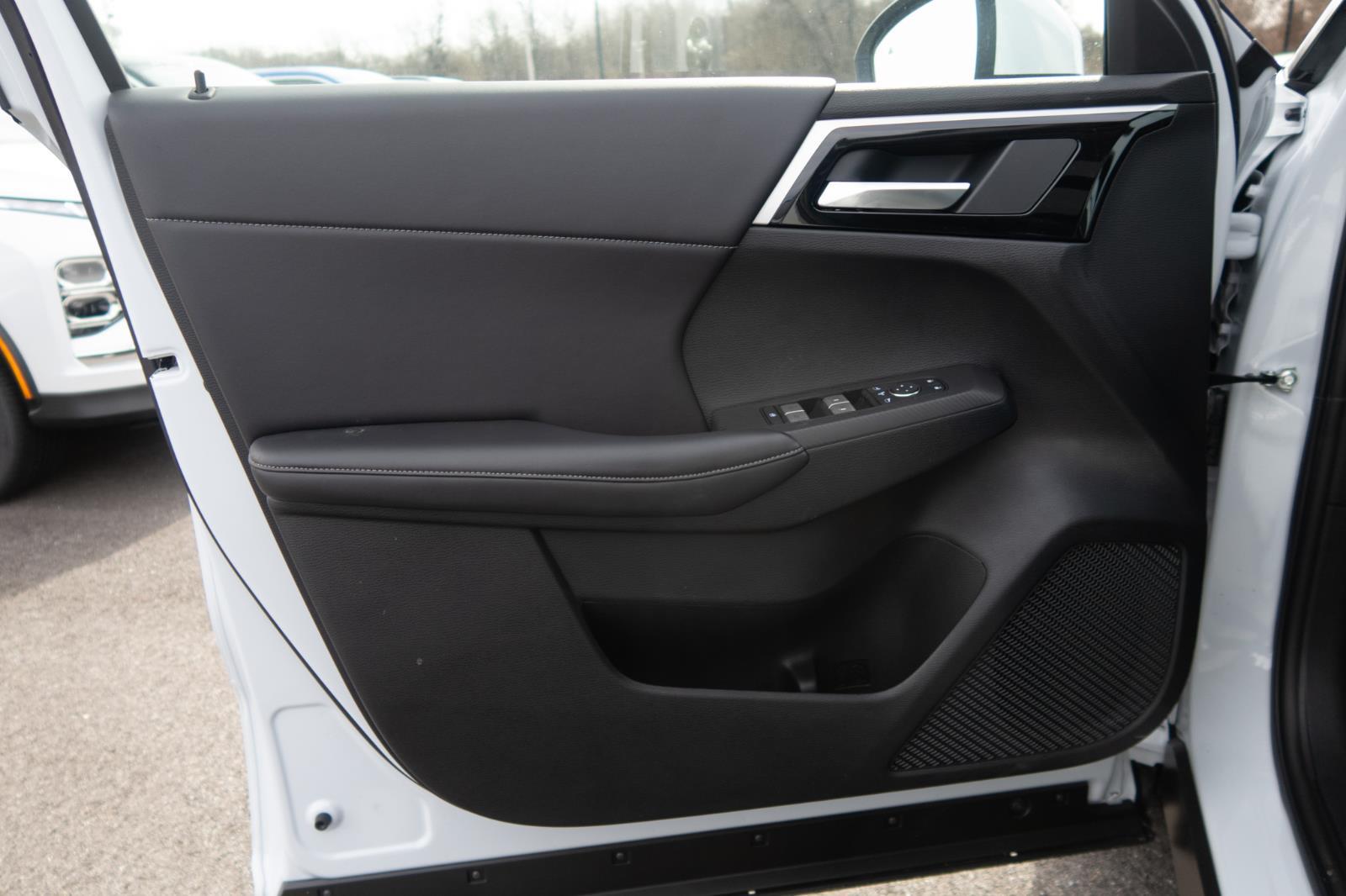2025 Mitsubishi Outlander PHEV SE
