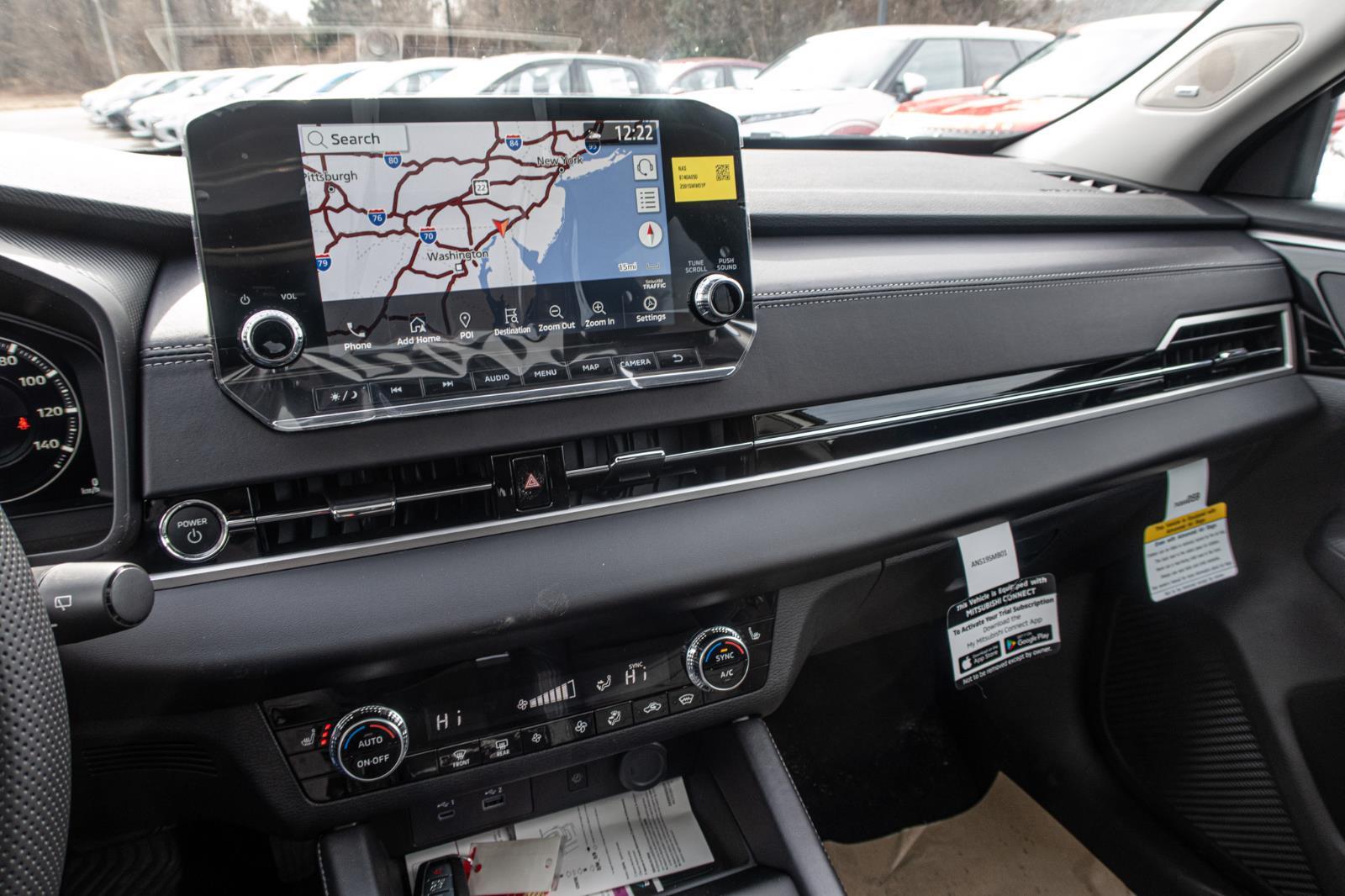 2025 Mitsubishi Outlander PHEV SE