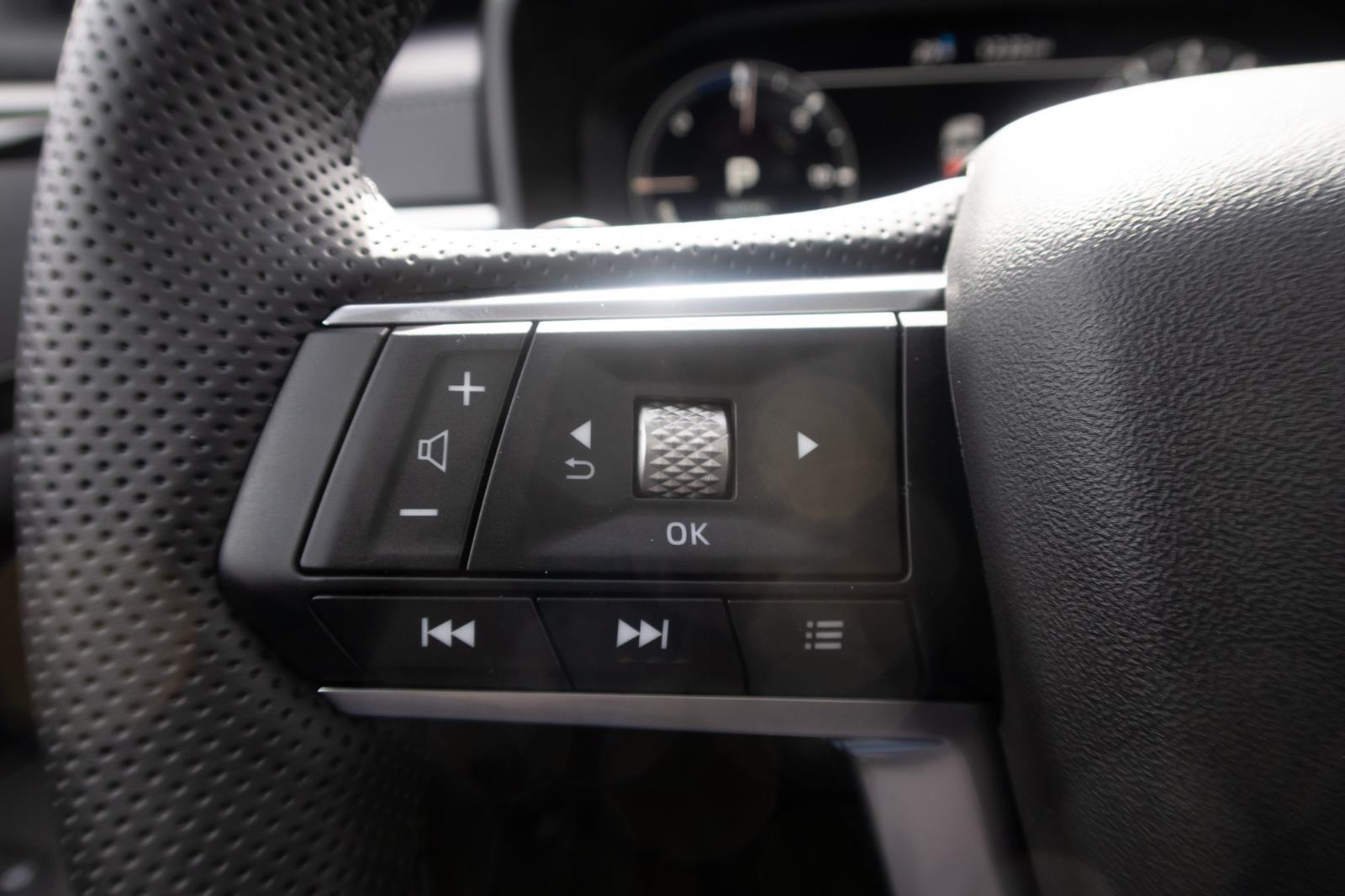 2025 Mitsubishi Outlander PHEV SE