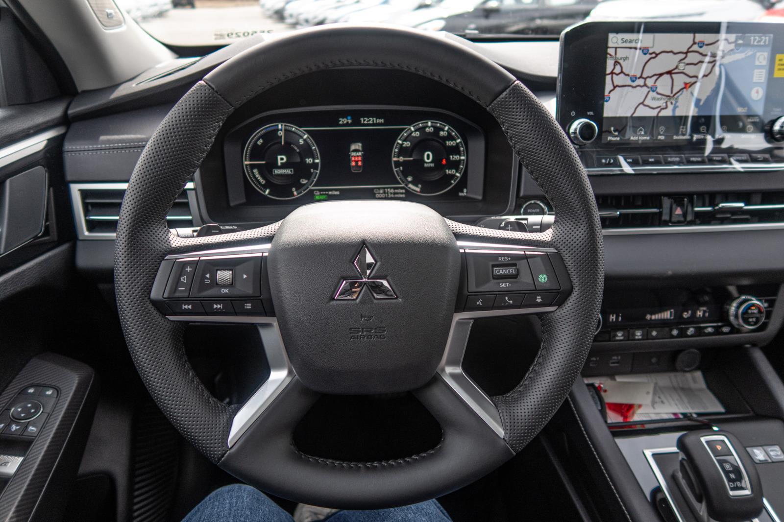 2025 Mitsubishi Outlander PHEV SE