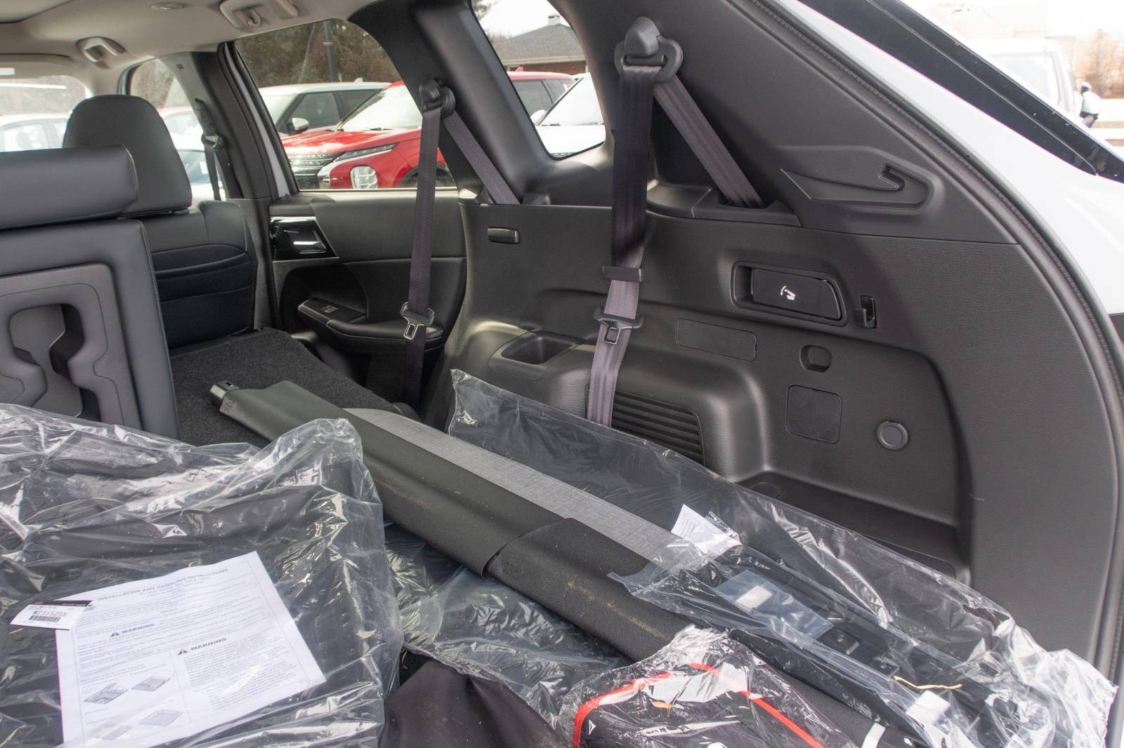 2025 Mitsubishi Outlander PHEV SE